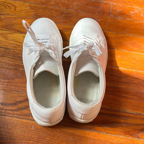 Women's Cadence Leather Sneakers - Picture 2 of 6